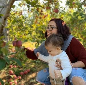 Meet your Posher, Maraelena